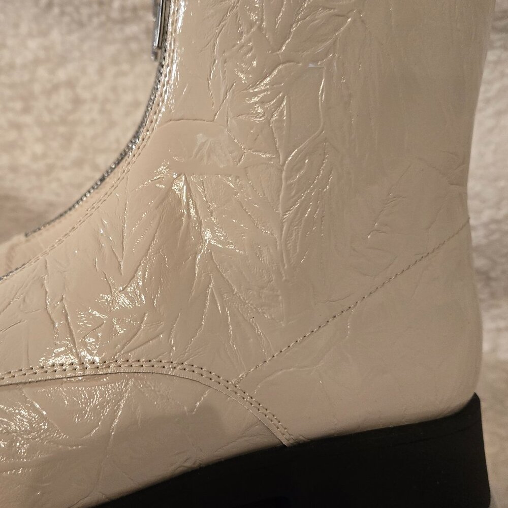 Katy Perry Shoes - Womens 6.5M - The Daarling Combat Boot CHALK - BNIB - Picture 2 of 7